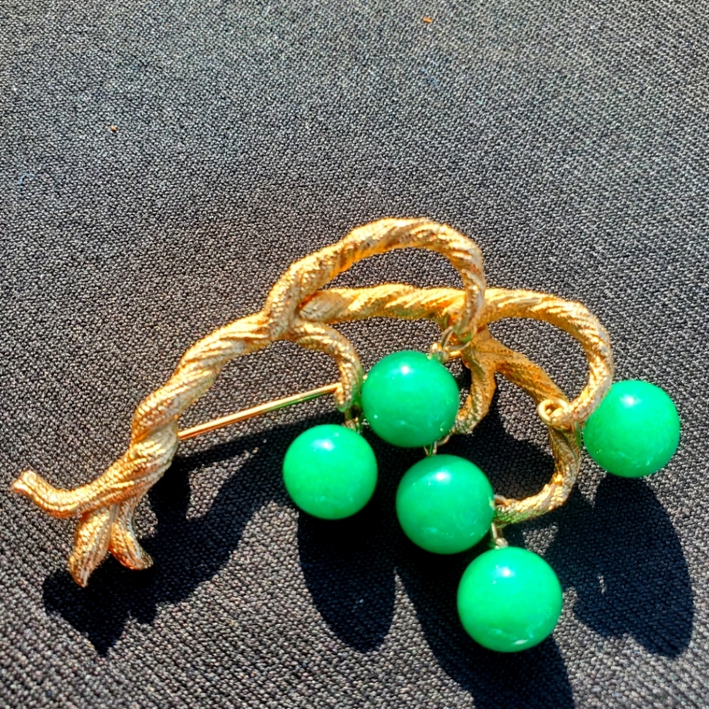 Vintage brooch Swobada